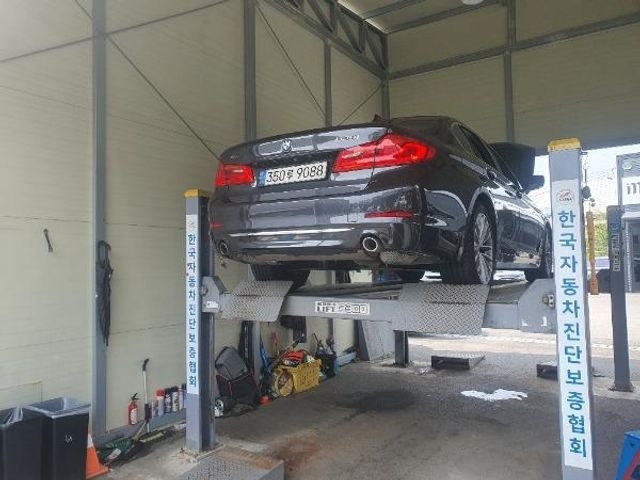 BMW 5-Series 2018 — inspection photo 2