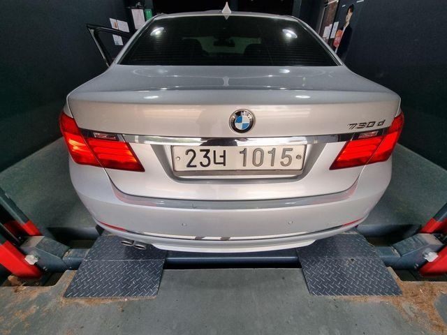 BMW 7-Series 2013 — inspection photo 2