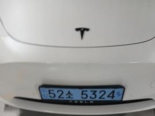Tesla Model Y 2021 — inspection photo 1