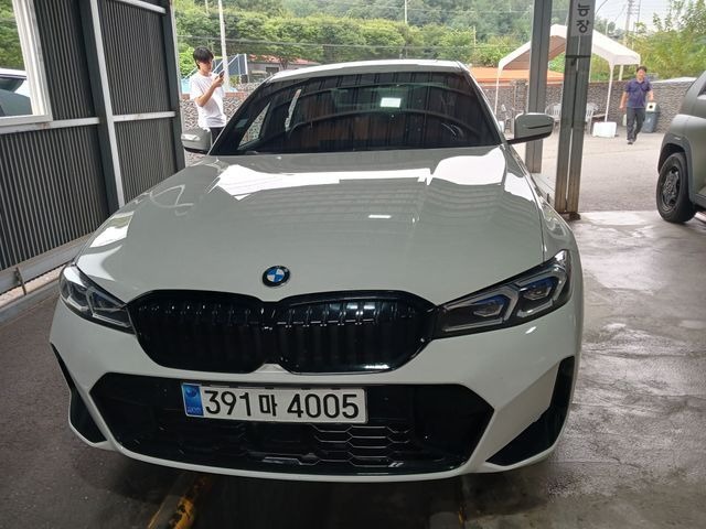 BMW 3-Series 2023 — inspection photo 1