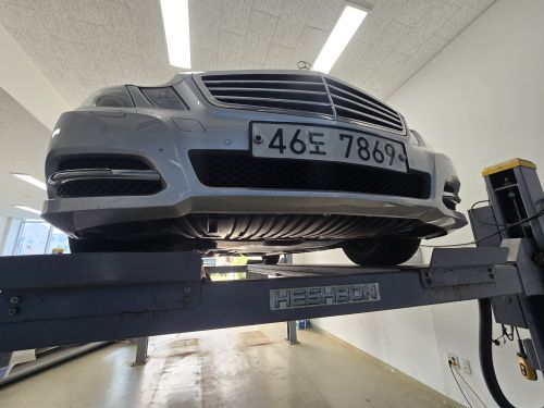 Mercedes-Benz E-Class 2011 — inspection photo 1