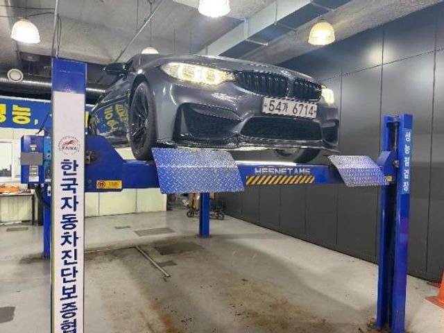 BMW M4 2016 — inspection photo 1