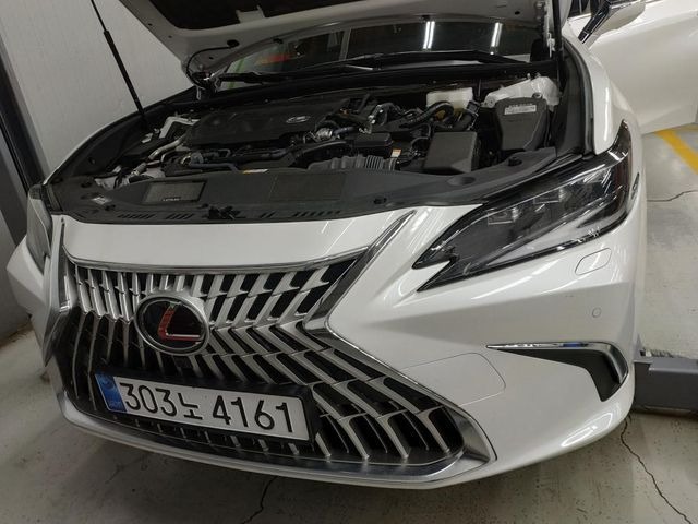 Lexus ES 2026 — inspection photo 1