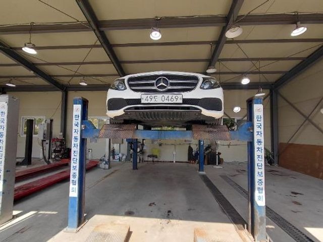 Mercedes-Benz E-Class 2017 — inspection photo 1