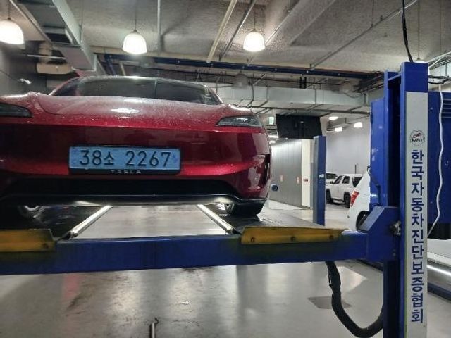 Tesla Model 3 2024 — inspection photo 1