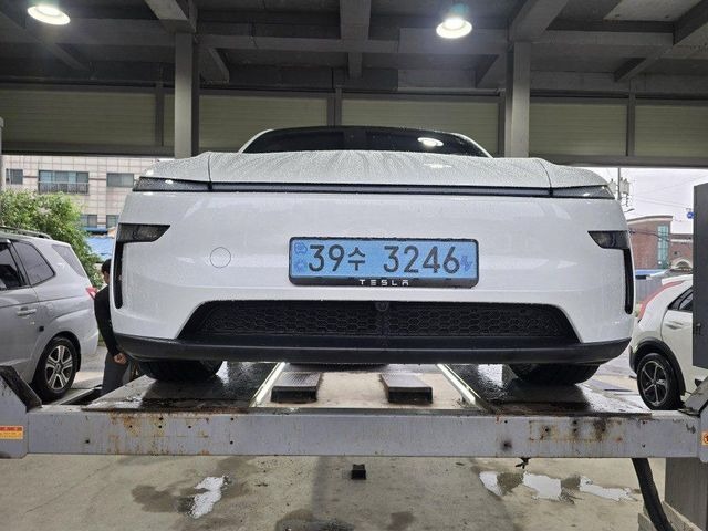 Tesla Model Y 2025 — inspection photo 1