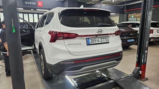 Hyundai Santafe 2023 — inspection photo 2