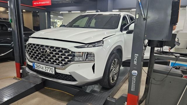 Hyundai Santafe 2023 — inspection photo 1