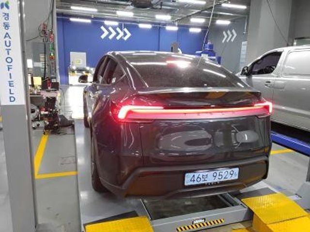 Tesla Model Y 2025 — inspection photo 2