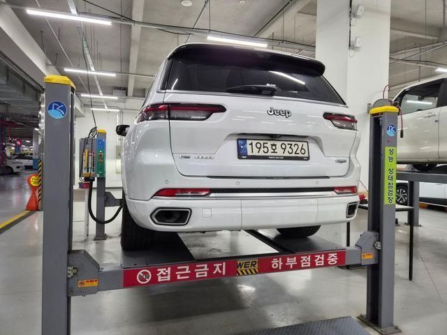 Jeep Cherokee 2023 — inspection photo 2