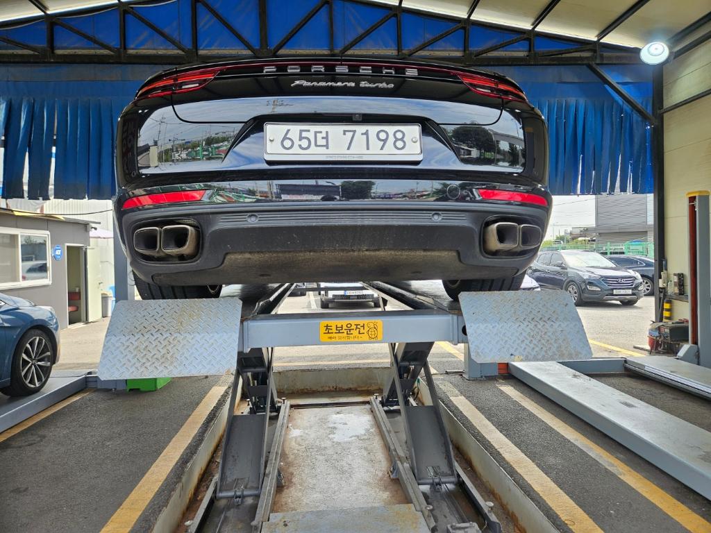 Porsche Panamera 2017 — inspection photo 2