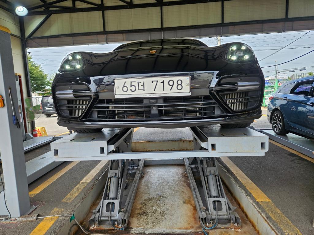 Porsche Panamera 2017 — inspection photo 1