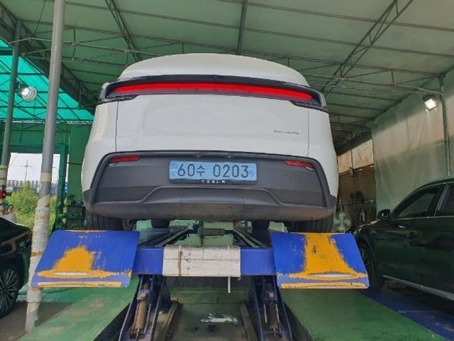 Tesla Model Y 2025 — inspection photo 2