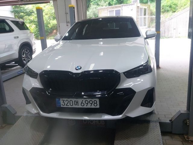 BMW 5-Series 2026 — inspection photo 1