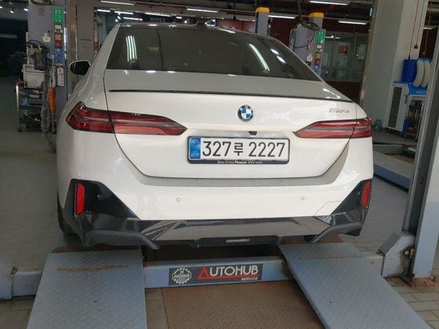 BMW 5-Series 2026 — inspection photo 2
