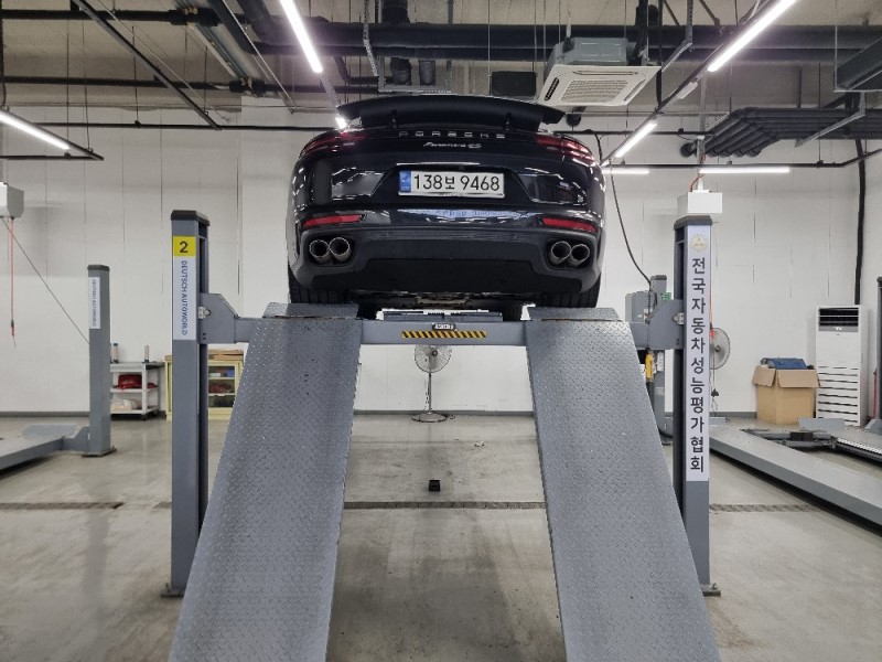 Porsche Panamera 2018 — inspection photo 2