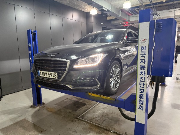 Genesis G80 2018 — inspection photo 1
