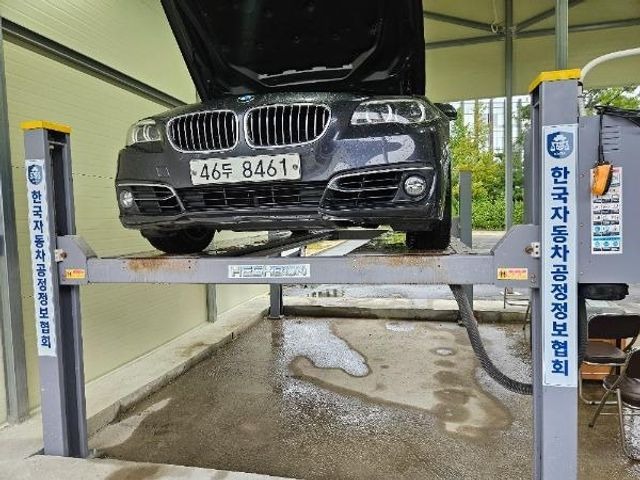 BMW 5-Series 2014 — inspection photo 1
