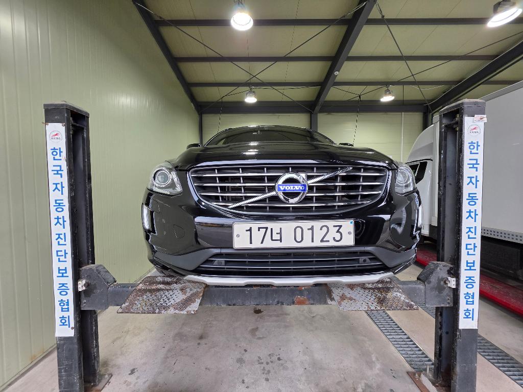 Volvo XC60 2017 — inspection photo 1