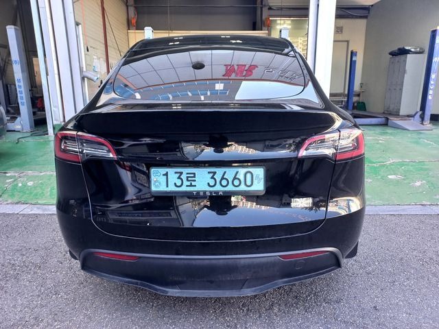 Tesla Model Y 2024 — inspection photo 2