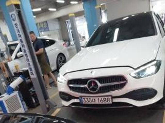 Mercedes-Benz C-Class 2025 — inspection photo 1