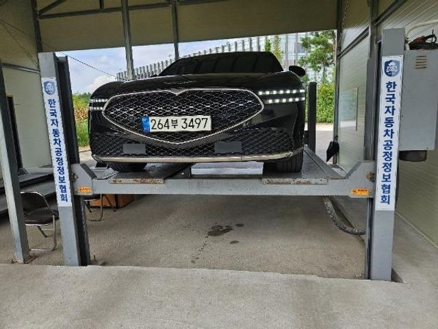 Genesis G90 2022 — inspection photo 1