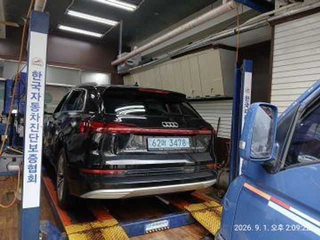 Audi e-tron 2023 — inspection photo 2