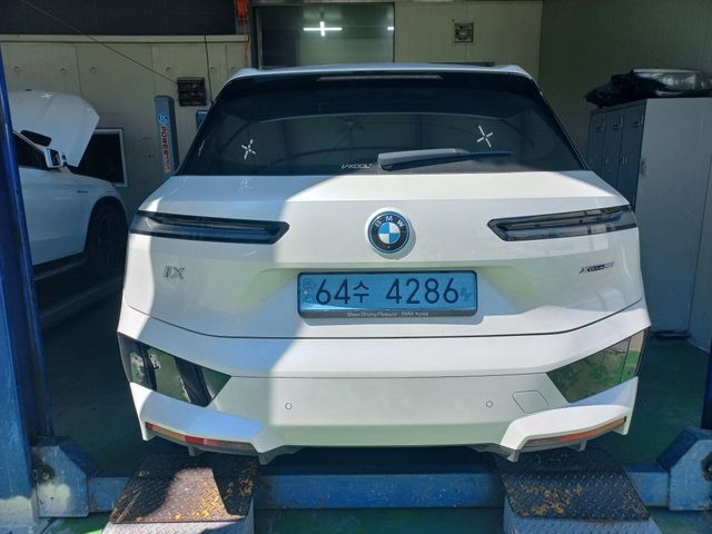 BMW iX 2022 — inspection photo 2