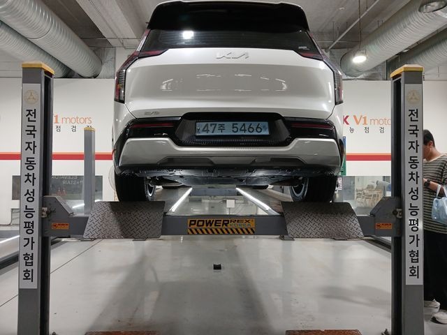 Kia EV9 2024 — inspection photo 2