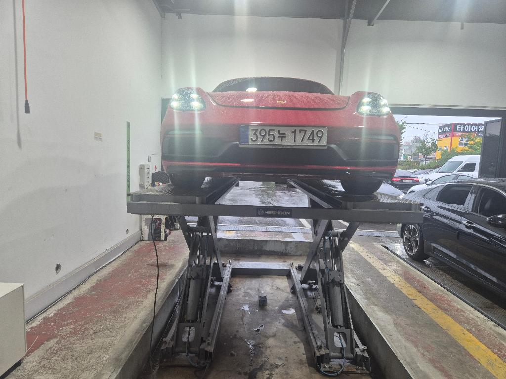 Porsche 718 2018 — inspection photo 1