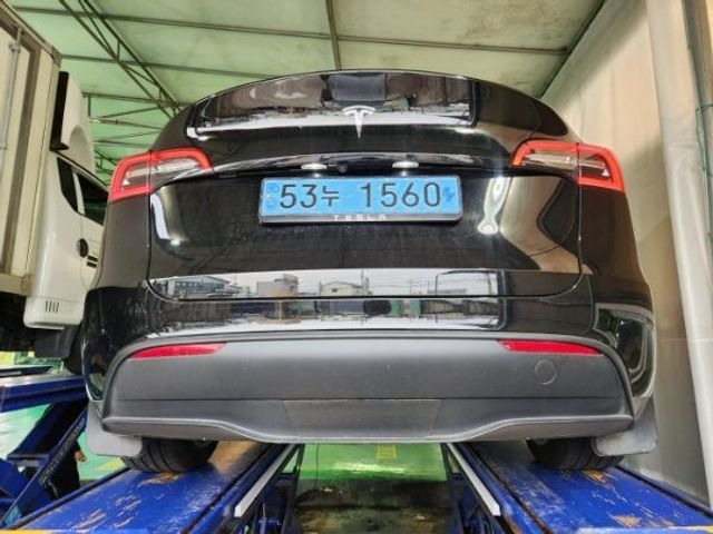 Tesla Model Y 2024 — inspection photo 2