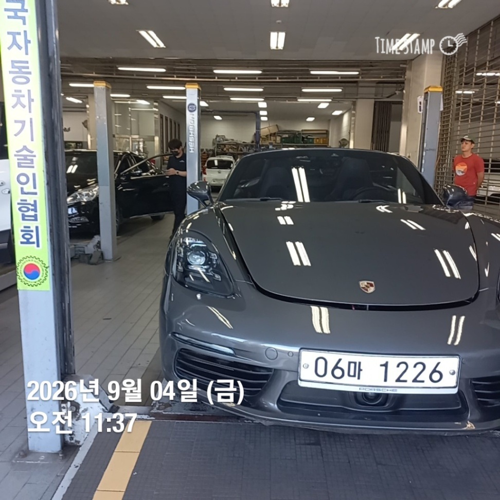 Porsche 718 2018 — inspection photo 1