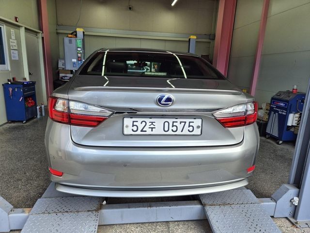 Lexus ES 2016 — inspection photo 2