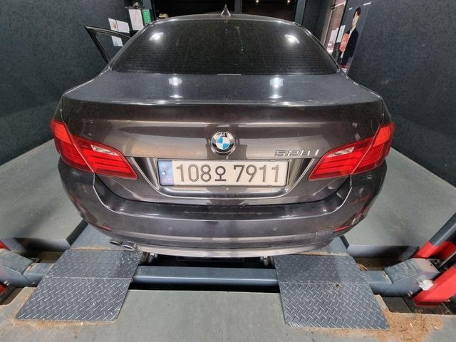 BMW 5-Series 2012 — inspection photo 2