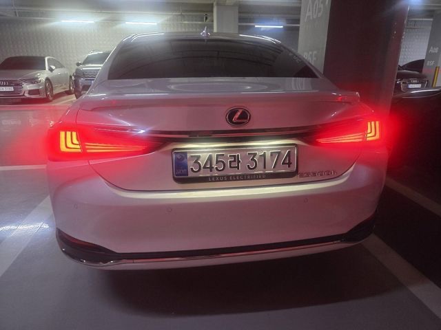 Lexus ES 2025 — inspection photo 2