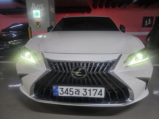 Lexus ES 2025 — inspection photo 1