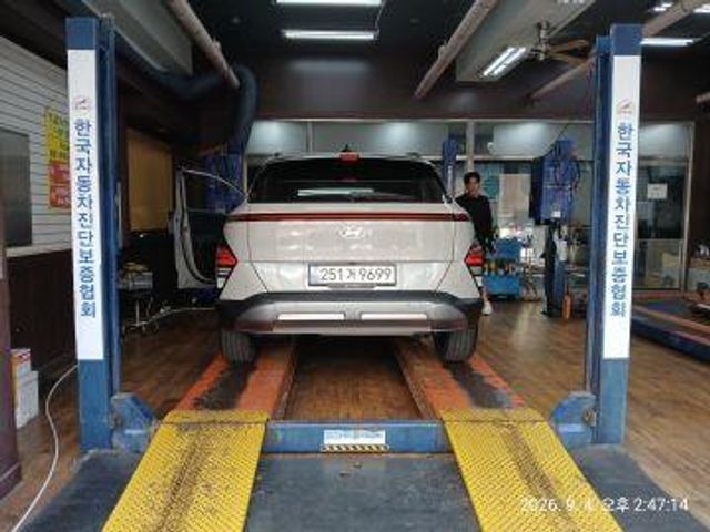 Hyundai Kona 2025 — inspection photo 2