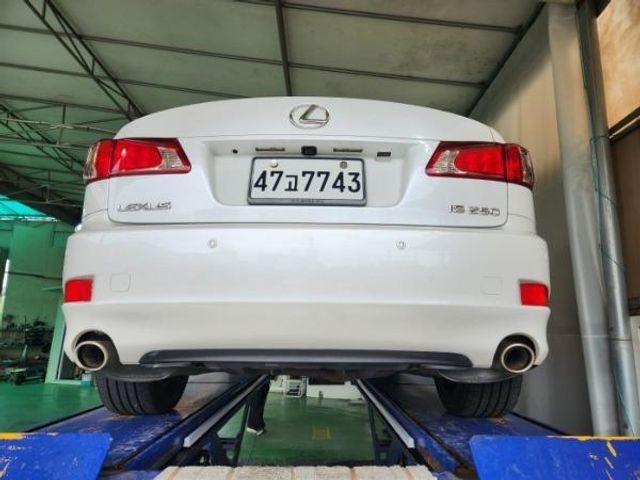 Lexus IS 2011 — inspection photo 2