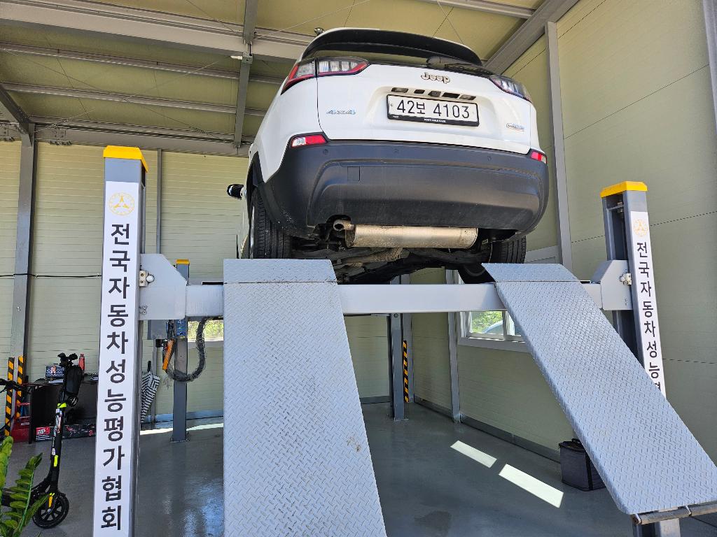 Jeep Cherokee 2019 — inspection photo 2