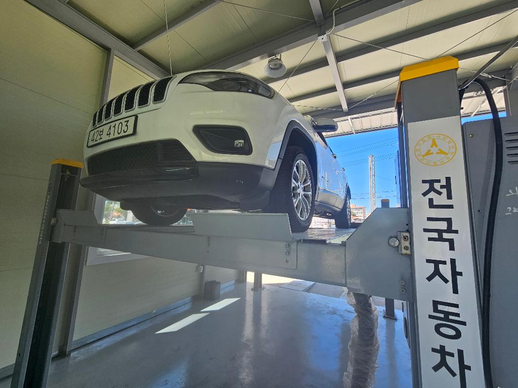 Jeep Cherokee 2019 — inspection photo 1