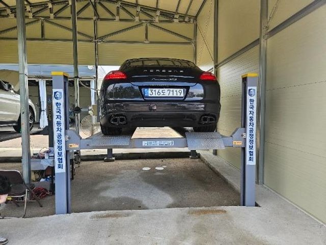 Porsche Panamera 2013 — inspection photo 2