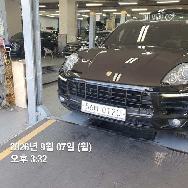 Porsche Macan 2017 — inspection photo 1