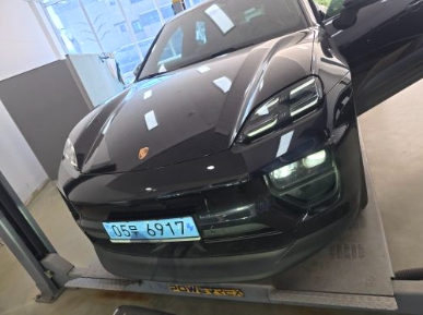 Porsche Macan 2025 — inspection photo 1