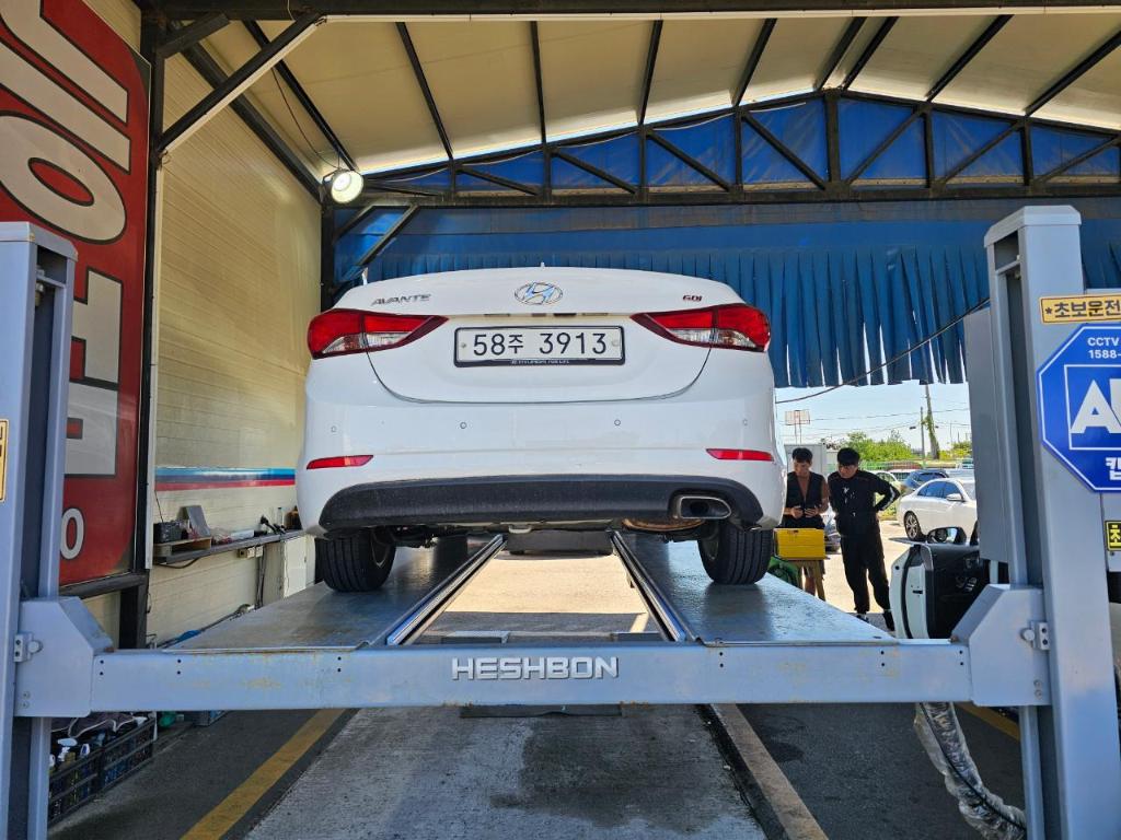 Hyundai AVANTE 2014 — inspection photo 2