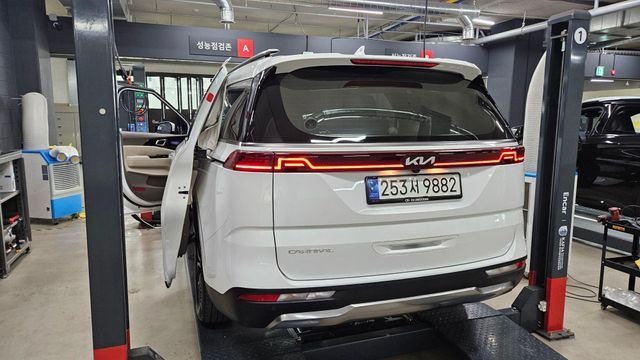 Kia Canival 2023 — inspection photo 2