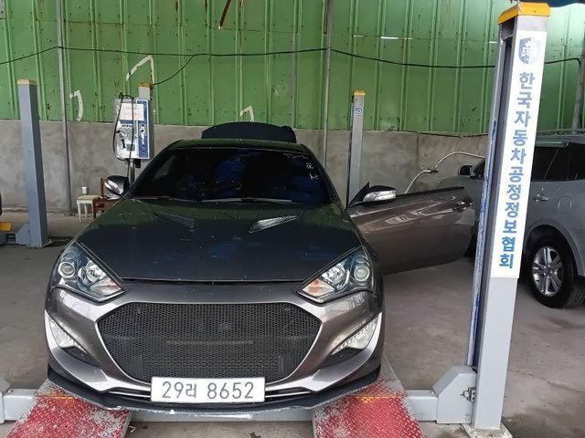 Hyundai Genesis 2012 — inspection photo 1