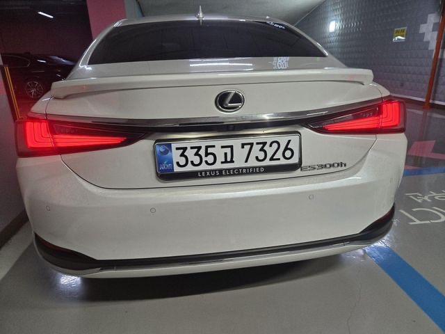 Lexus ES 2025 — inspection photo 2