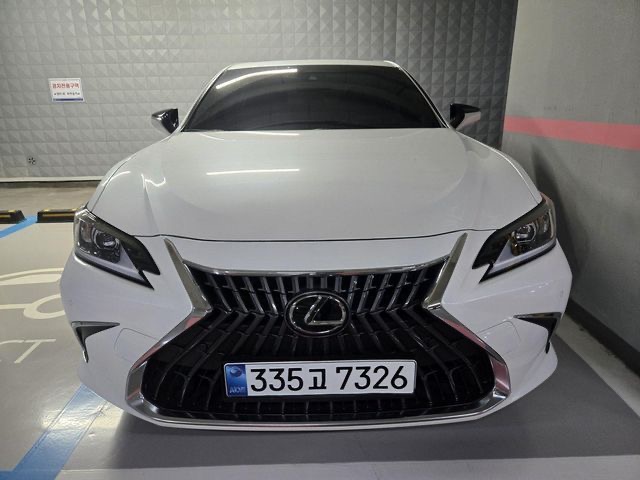 Lexus ES 2025 — inspection photo 1