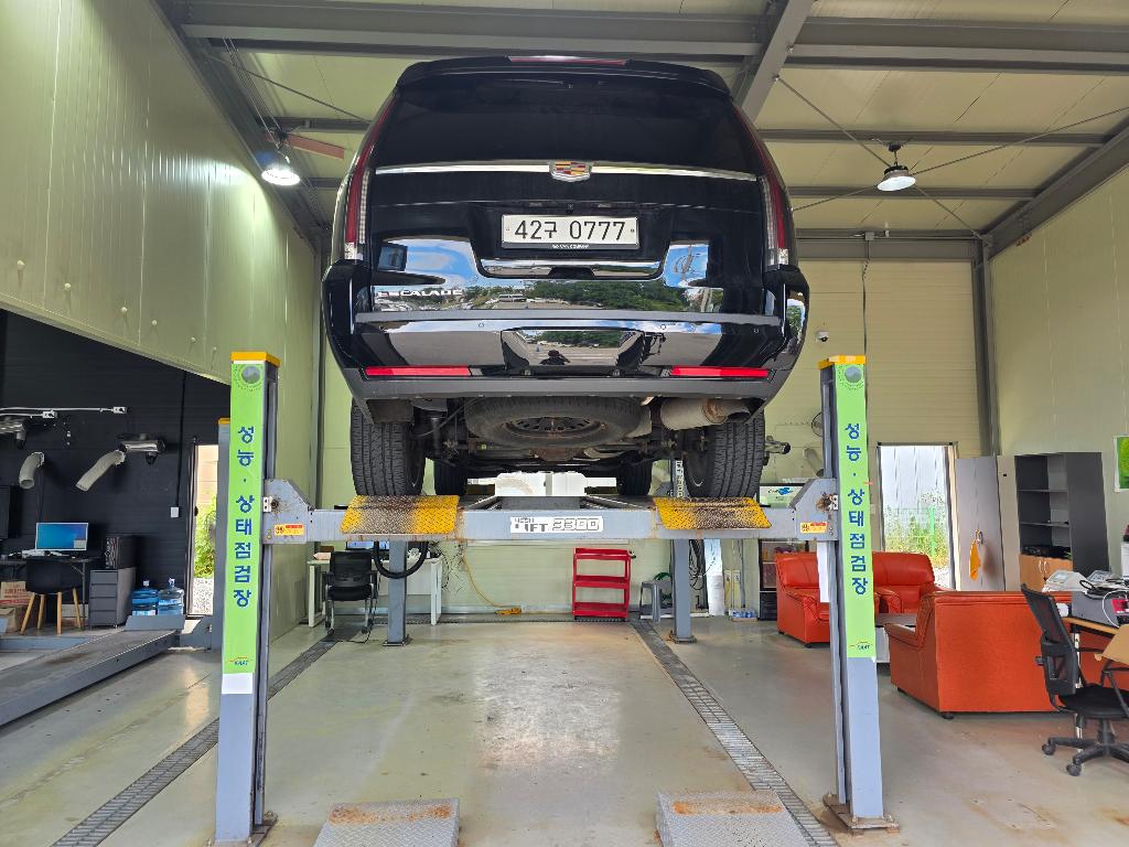 Cadillac Escalade 2016 — inspection photo 2