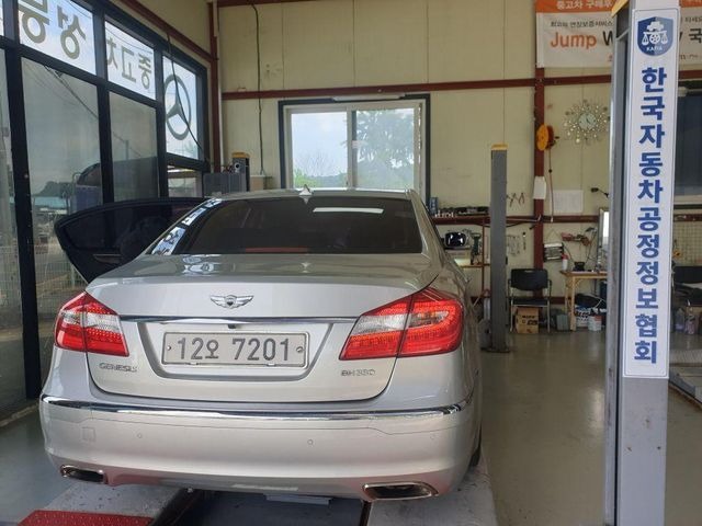 Hyundai Genesis 2014 — inspection photo 2